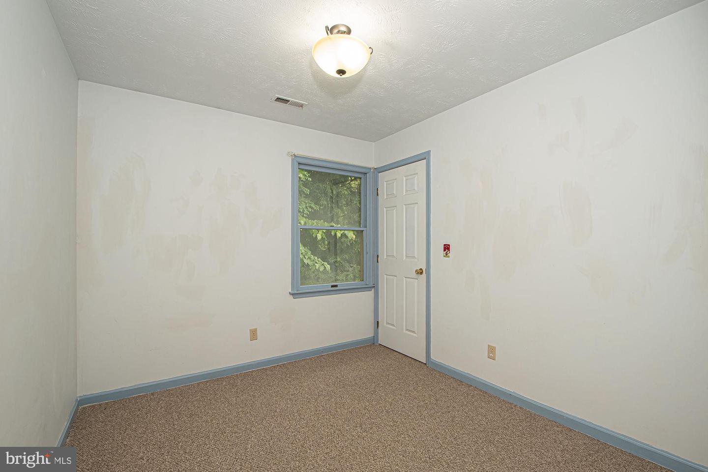 302 PARKSIDE RD, LINDEN, Virginia 22642, 3 Bedrooms Bedrooms, ,2 BathroomsBathrooms,Residential,For sale,302 PARKSIDE RD,VAWR2010800 MLS # VAWR2010800