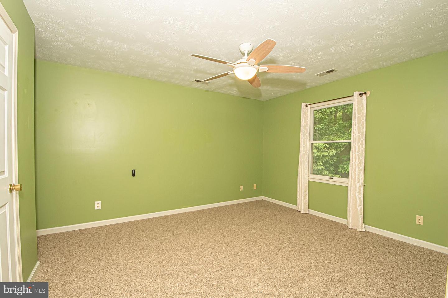 302 PARKSIDE RD, LINDEN, Virginia 22642, 3 Bedrooms Bedrooms, ,2 BathroomsBathrooms,Residential,For sale,302 PARKSIDE RD,VAWR2010800 MLS # VAWR2010800