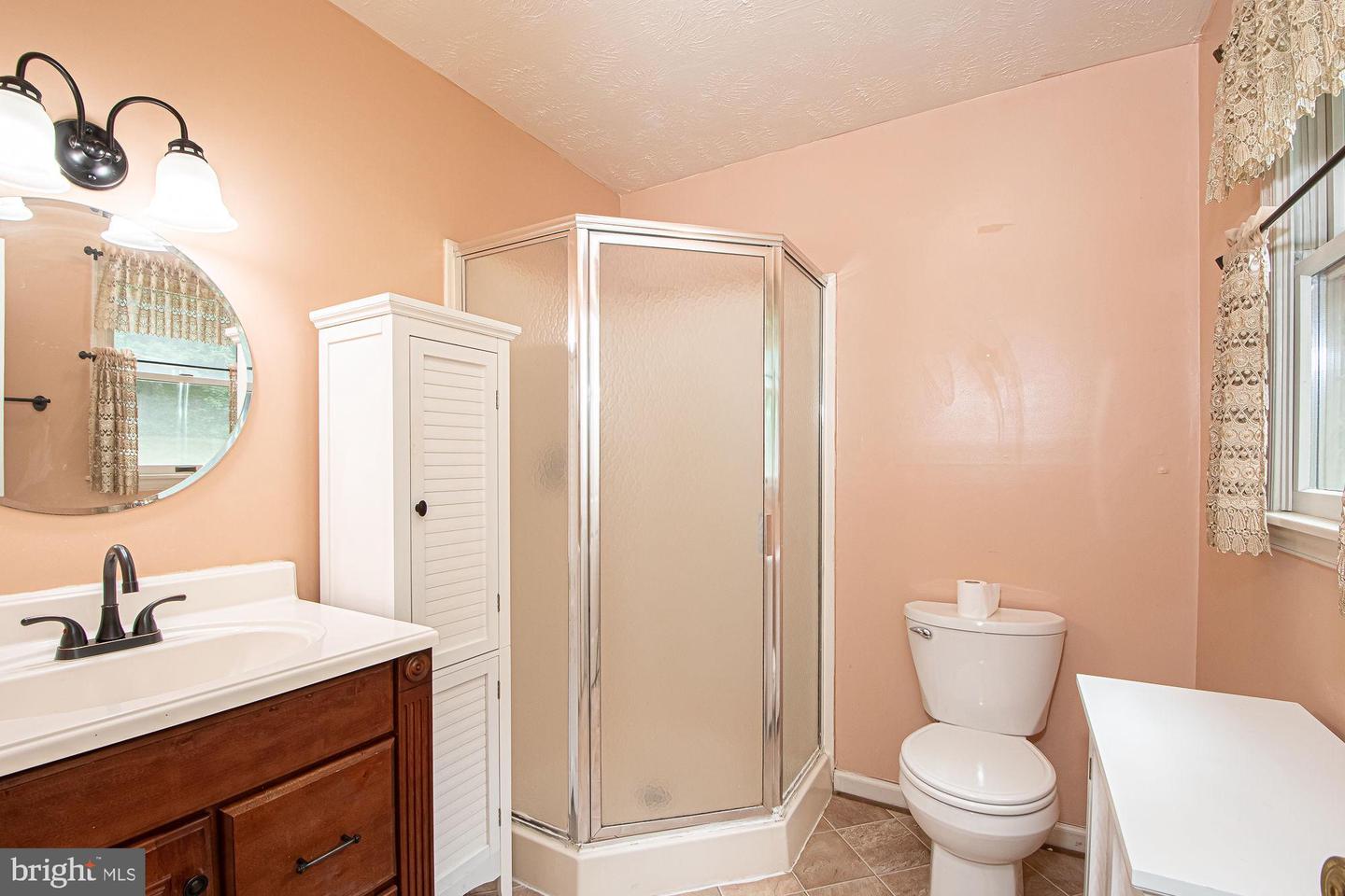 302 PARKSIDE RD, LINDEN, Virginia 22642, 3 Bedrooms Bedrooms, ,2 BathroomsBathrooms,Residential,For sale,302 PARKSIDE RD,VAWR2010800 MLS # VAWR2010800