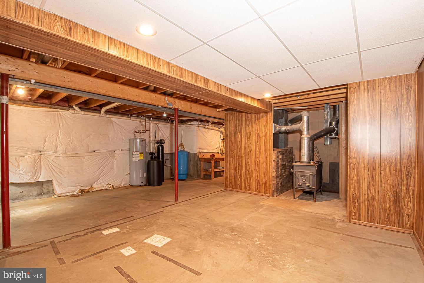 302 PARKSIDE RD, LINDEN, Virginia 22642, 3 Bedrooms Bedrooms, ,2 BathroomsBathrooms,Residential,For sale,302 PARKSIDE RD,VAWR2010800 MLS # VAWR2010800