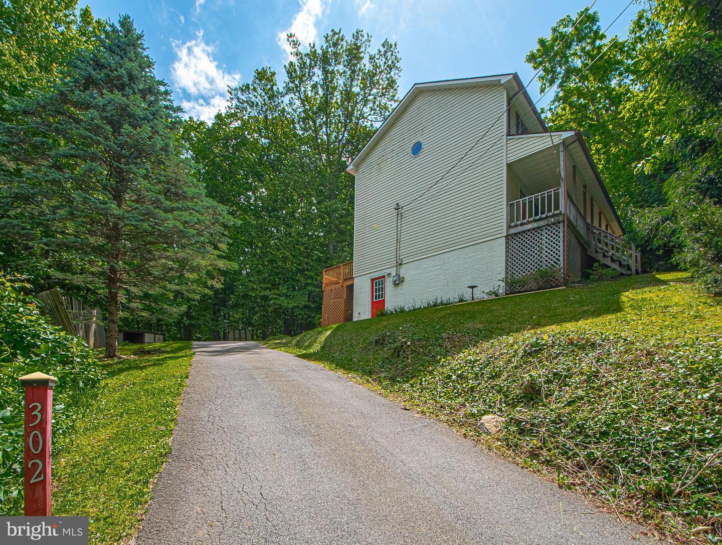 302 PARKSIDE RD, LINDEN, Virginia 22642, 3 Bedrooms Bedrooms, ,2 BathroomsBathrooms,Residential,For sale,302 PARKSIDE RD,VAWR2010800 MLS # VAWR2010800
