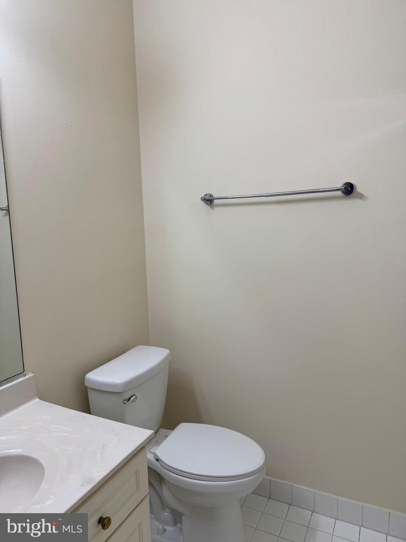 2109 HIGHCOURT LN #203, HERNDON, Virginia 20170, 2 Bedrooms Bedrooms, ,2 BathroomsBathrooms,Residential,For sale,2109 HIGHCOURT LN #203,VAFX2233206 MLS # VAFX2233206