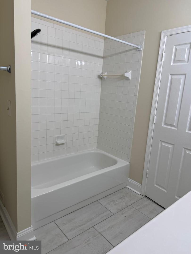 2109 HIGHCOURT LN #203, HERNDON, Virginia 20170, 2 Bedrooms Bedrooms, ,2 BathroomsBathrooms,Residential,For sale,2109 HIGHCOURT LN #203,VAFX2233206 MLS # VAFX2233206