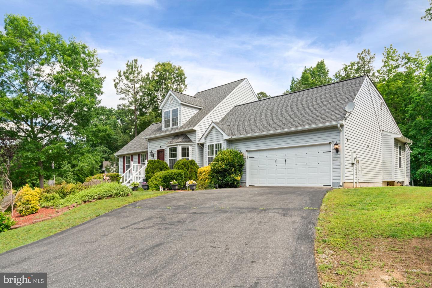 4117 DARTMOOR CT, FREDERICKSBURG, Virginia 22408, 4 Bedrooms Bedrooms, ,3 BathroomsBathrooms,Residential,For sale,4117 DARTMOOR CT,VASP2032196 MLS # VASP2032196