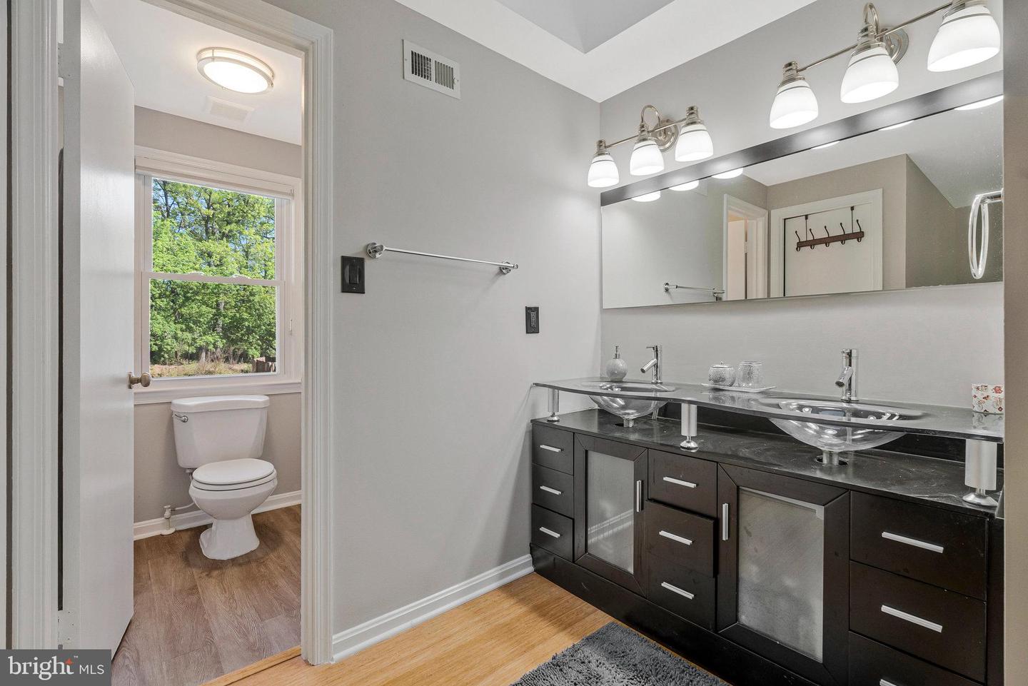 2102 WHISPERWOOD GLEN LN, RESTON, Virginia 20191, 2 Bedrooms Bedrooms, ,2 BathroomsBathrooms,Residential,For sale,2102 WHISPERWOOD GLEN LN,VAFX2234952 MLS # VAFX2234952