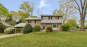 4200 SANDHURST CT, ANNANDALE, Virginia 22003, 4 Bedrooms Bedrooms, ,2 BathroomsBathrooms,Residential,For sale,4200 SANDHURST CT,VAFX2235660 MLS # VAFX2235660