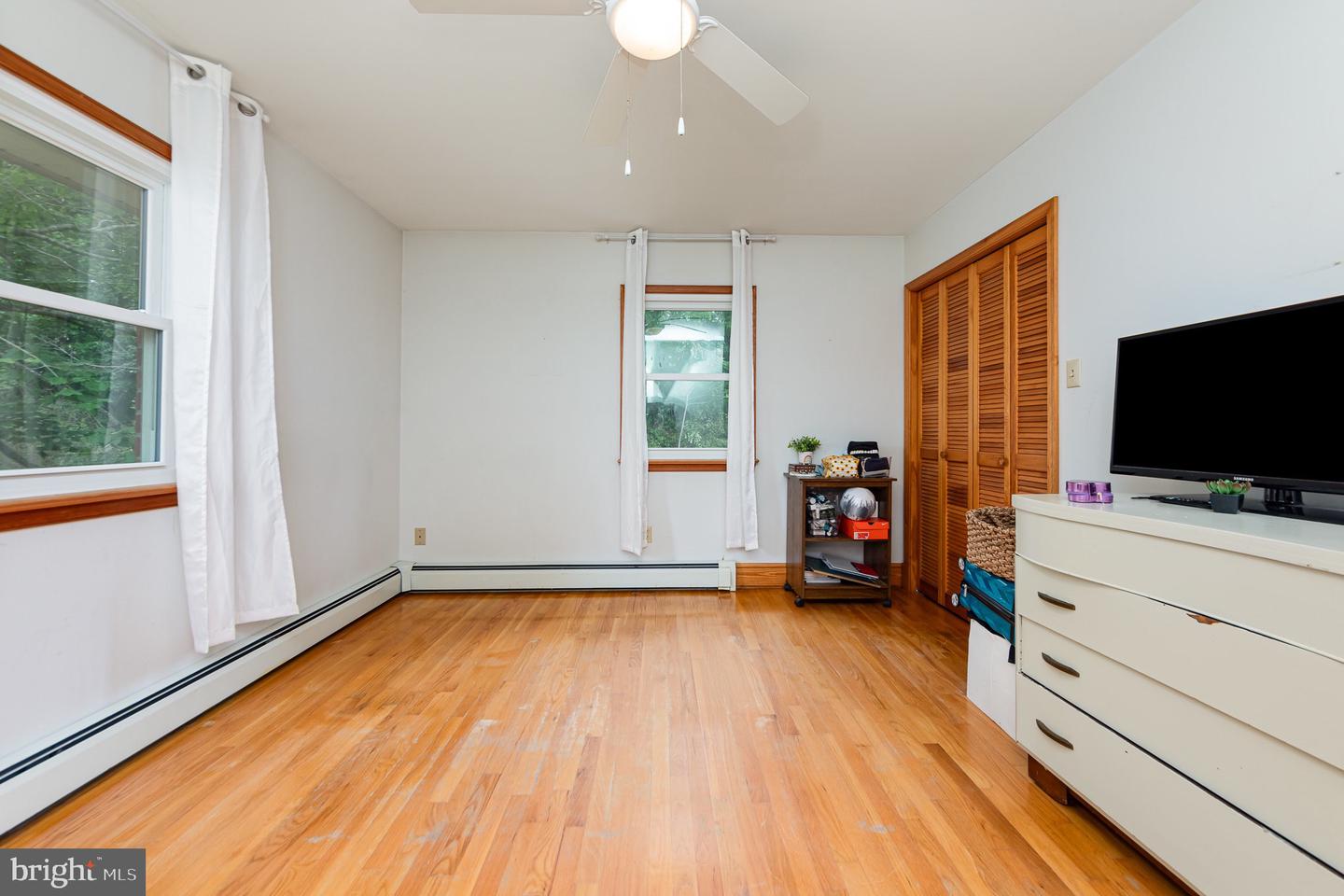 24065 KINGS, WARSAW, Virginia 22572, 3 Bedrooms Bedrooms, 6 Rooms Rooms,2 BathroomsBathrooms,Residential,For sale,24065 KINGS,VAWE2008782 MLS # VAWE2008782