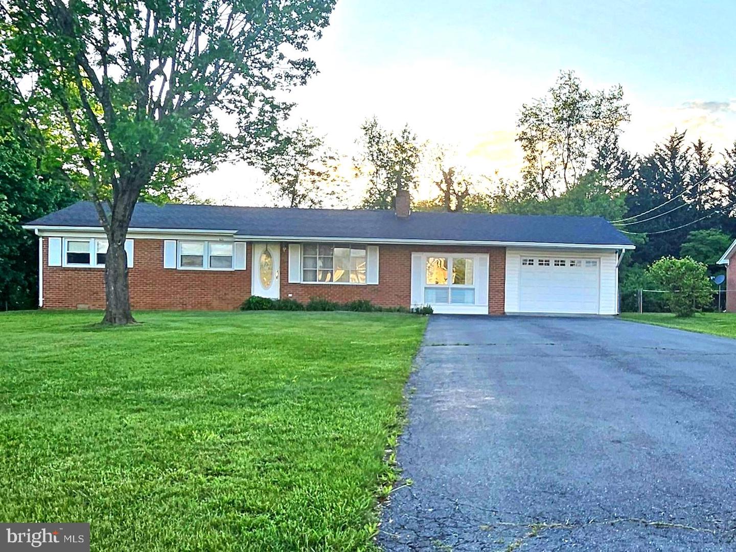 671 FOX DR, WINCHESTER, Virginia 22603, 3 Bedrooms Bedrooms, ,1 BathroomBathrooms,Residential,For sale,671 FOX DR,VAFV2034094 MLS # VAFV2034094