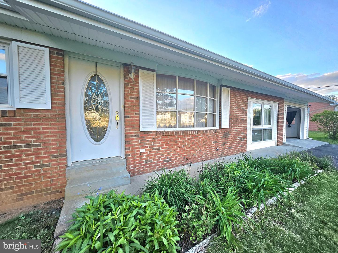 671 FOX DR, WINCHESTER, Virginia 22603, 3 Bedrooms Bedrooms, ,1 BathroomBathrooms,Residential,For sale,671 FOX DR,VAFV2034094 MLS # VAFV2034094