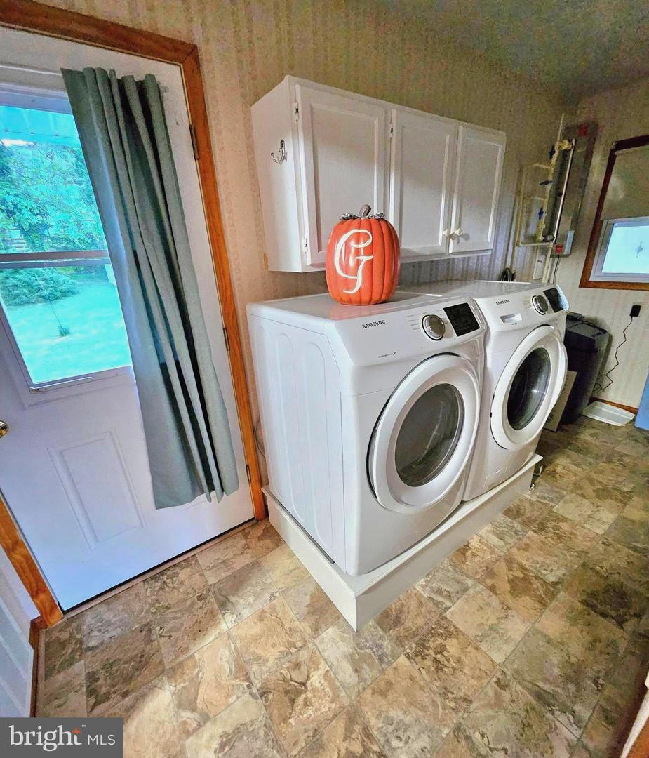 671 FOX DR, WINCHESTER, Virginia 22603, 3 Bedrooms Bedrooms, ,1 BathroomBathrooms,Residential,For sale,671 FOX DR,VAFV2034094 MLS # VAFV2034094