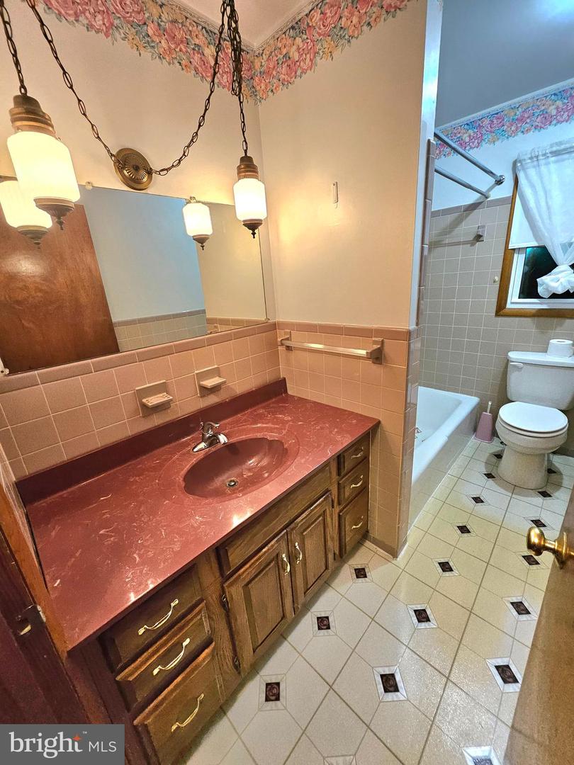 671 FOX DR, WINCHESTER, Virginia 22603, 3 Bedrooms Bedrooms, ,1 BathroomBathrooms,Residential,For sale,671 FOX DR,VAFV2034094 MLS # VAFV2034094