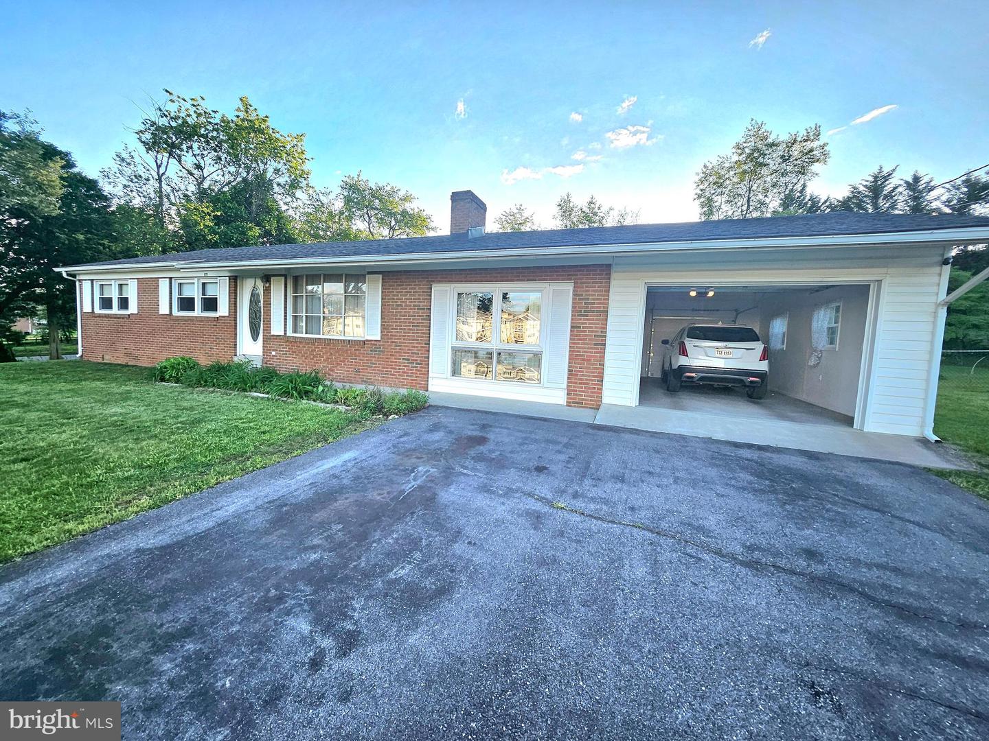 671 FOX DR, WINCHESTER, Virginia 22603, 3 Bedrooms Bedrooms, ,1 BathroomBathrooms,Residential,For sale,671 FOX DR,VAFV2034094 MLS # VAFV2034094