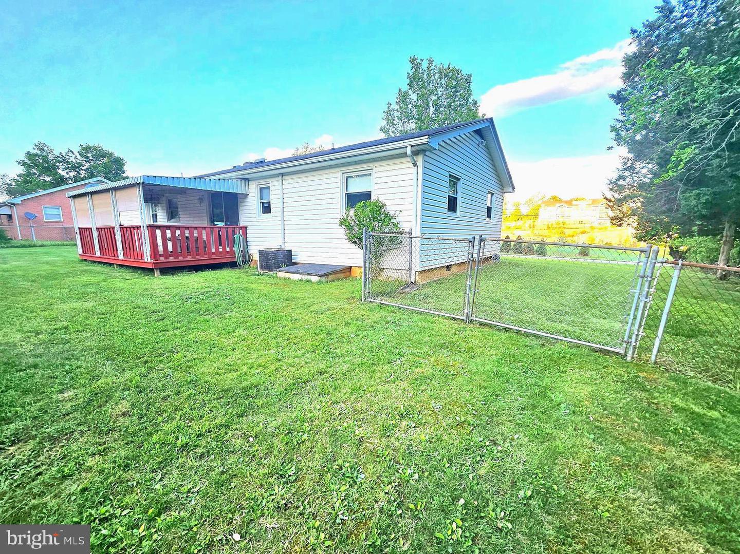 671 FOX DR, WINCHESTER, Virginia 22603, 3 Bedrooms Bedrooms, ,1 BathroomBathrooms,Residential,For sale,671 FOX DR,VAFV2034094 MLS # VAFV2034094