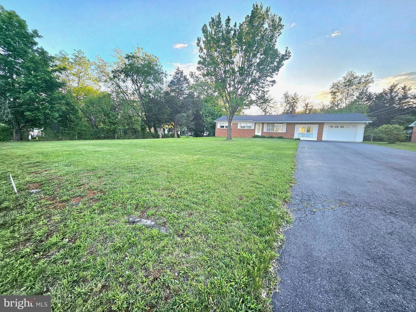 671 FOX DR, WINCHESTER, Virginia 22603, 3 Bedrooms Bedrooms, ,1 BathroomBathrooms,Residential,For sale,671 FOX DR,VAFV2034094 MLS # VAFV2034094