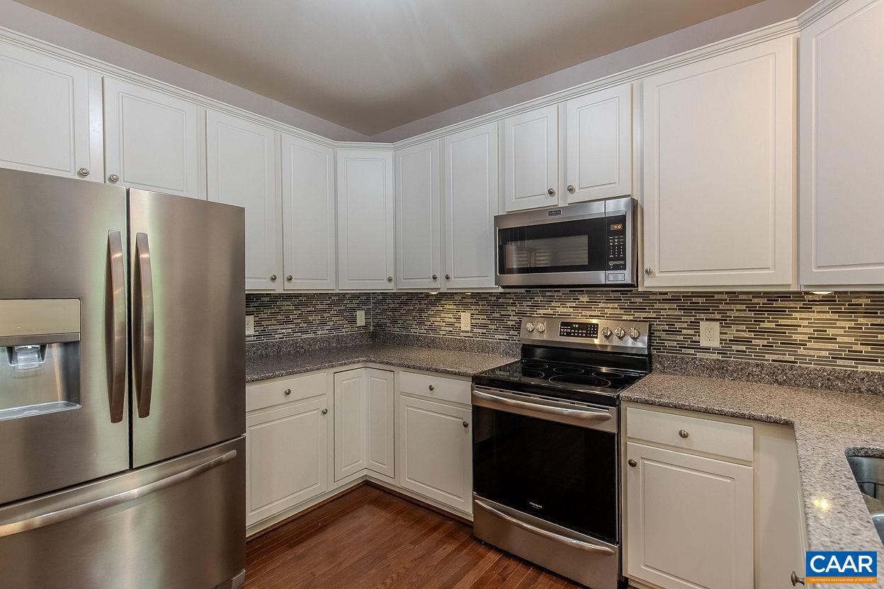 5001 HUNTERS MEADOW PL, RICHMOND, Virginia 23231, 3 Bedrooms Bedrooms, ,2 BathroomsBathrooms,Residential,For sale,5001 HUNTERS MEADOW PL,664641 MLS # 664641