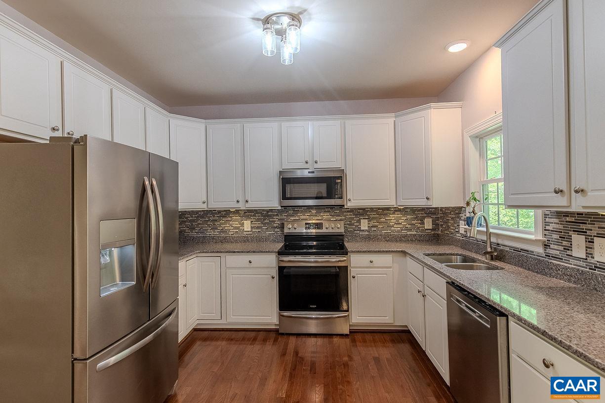 5001 HUNTERS MEADOW PL, RICHMOND, Virginia 23231, 3 Bedrooms Bedrooms, ,2 BathroomsBathrooms,Residential,For sale,5001 HUNTERS MEADOW PL,664641 MLS # 664641