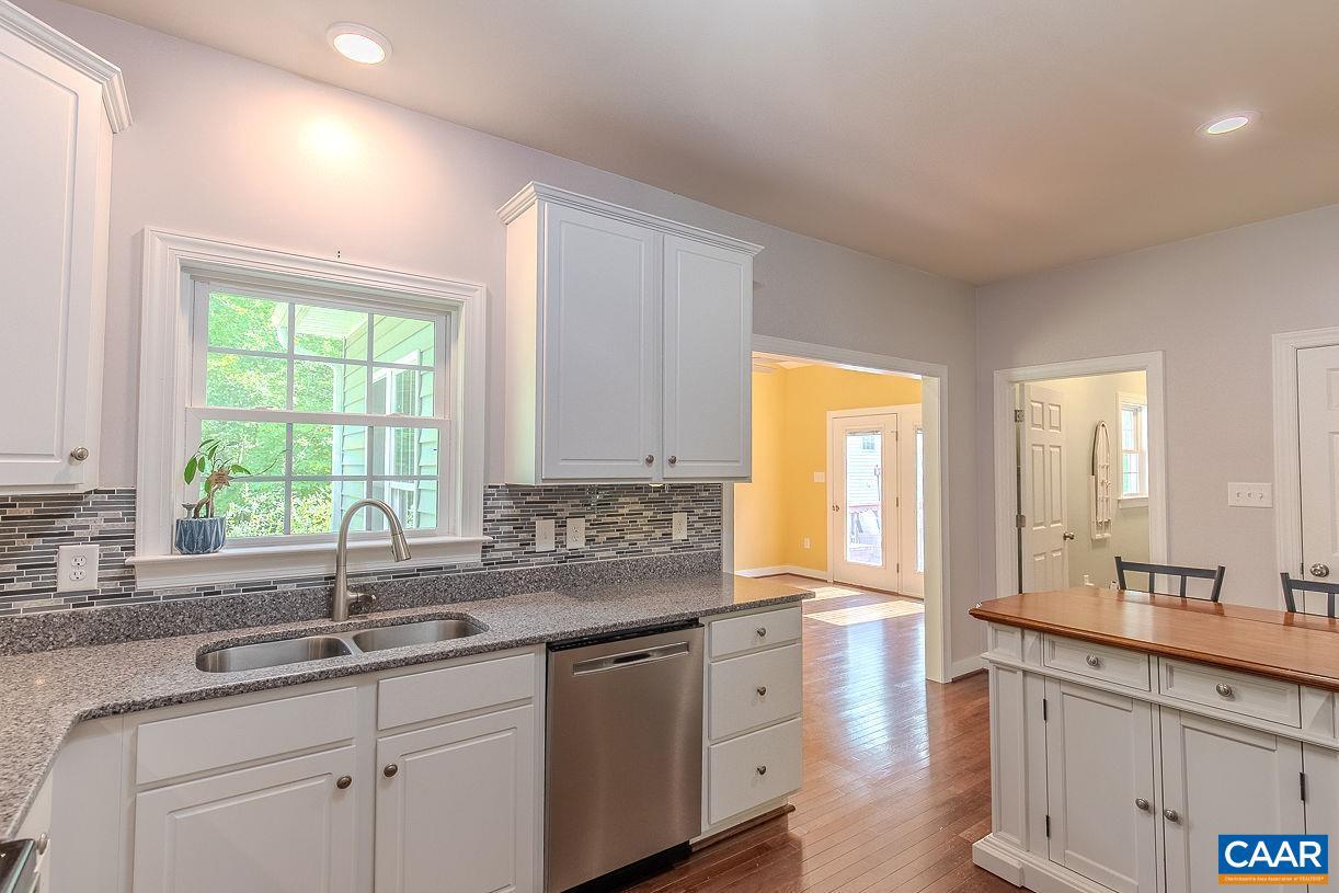 5001 HUNTERS MEADOW PL, RICHMOND, Virginia 23231, 3 Bedrooms Bedrooms, ,2 BathroomsBathrooms,Residential,For sale,5001 HUNTERS MEADOW PL,664641 MLS # 664641