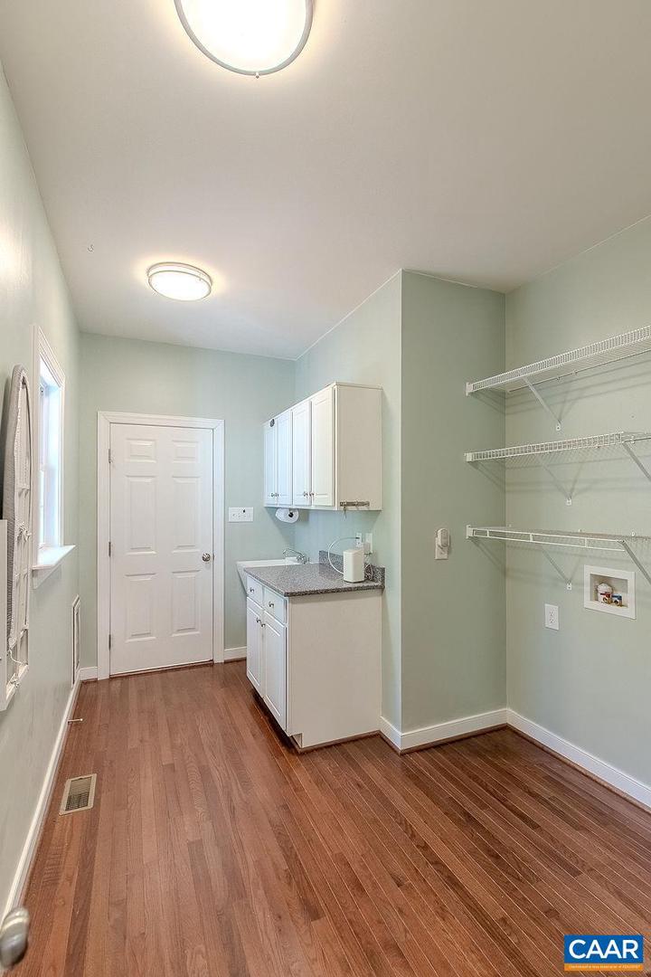 5001 HUNTERS MEADOW PL, RICHMOND, Virginia 23231, 3 Bedrooms Bedrooms, ,2 BathroomsBathrooms,Residential,For sale,5001 HUNTERS MEADOW PL,664641 MLS # 664641