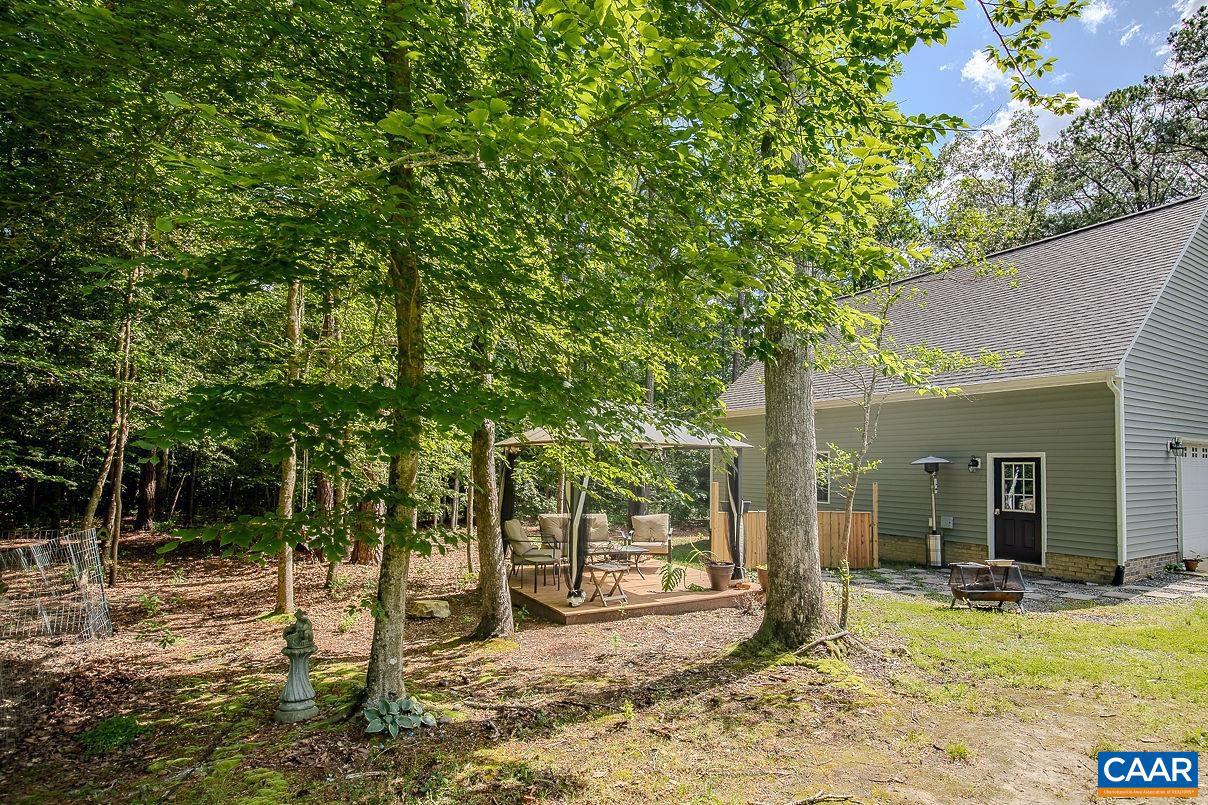 5001 HUNTERS MEADOW PL, RICHMOND, Virginia 23231, 3 Bedrooms Bedrooms, ,2 BathroomsBathrooms,Residential,For sale,5001 HUNTERS MEADOW PL,664641 MLS # 664641