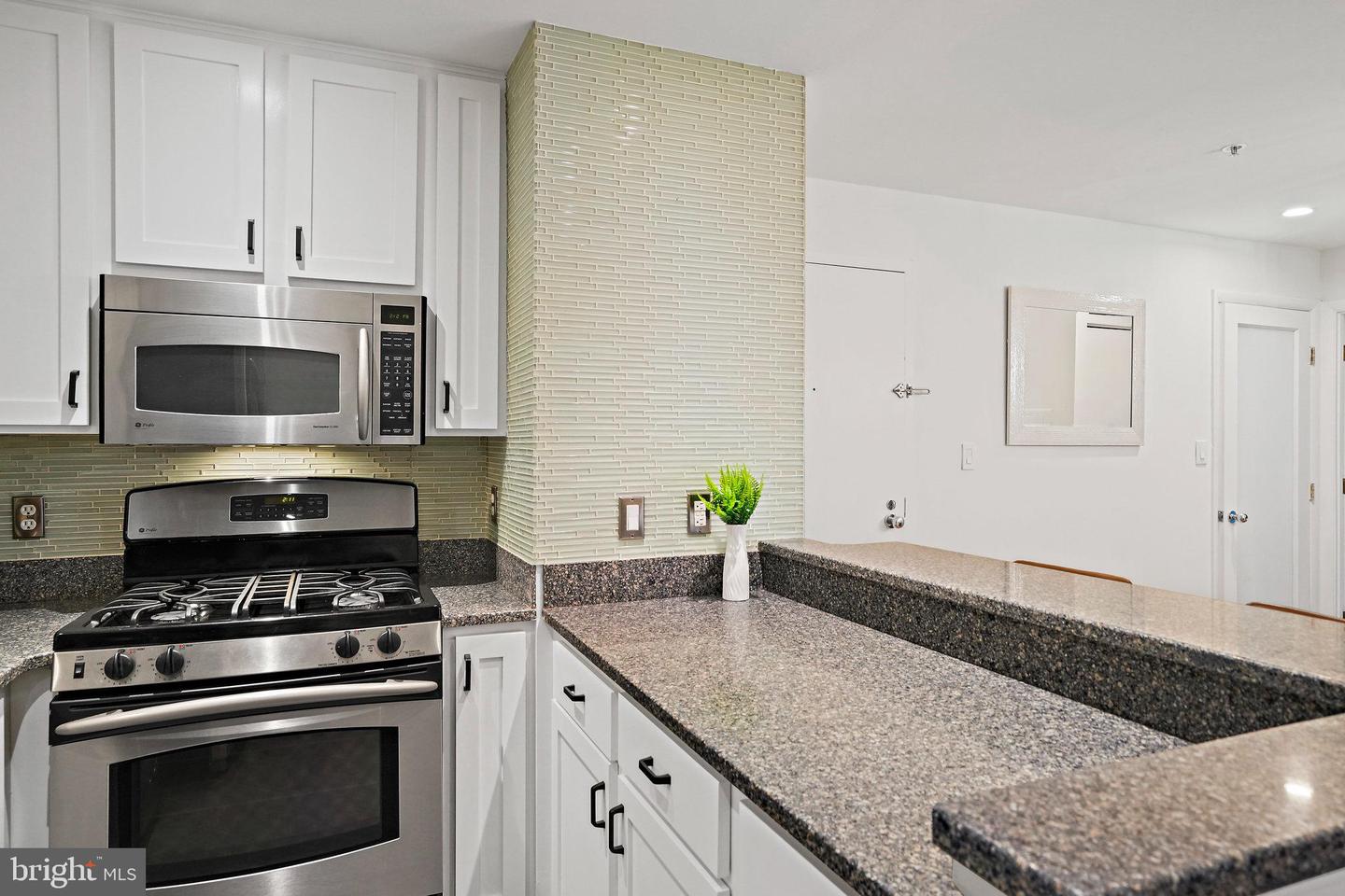 1445 N ST NW #205, WASHINGTON, District Of Columbia 20005, 2 Bedrooms Bedrooms, ,1 BathroomBathrooms,Residential,For sale,1445 N ST NW #205,DCDC2201170 MLS # DCDC2201170