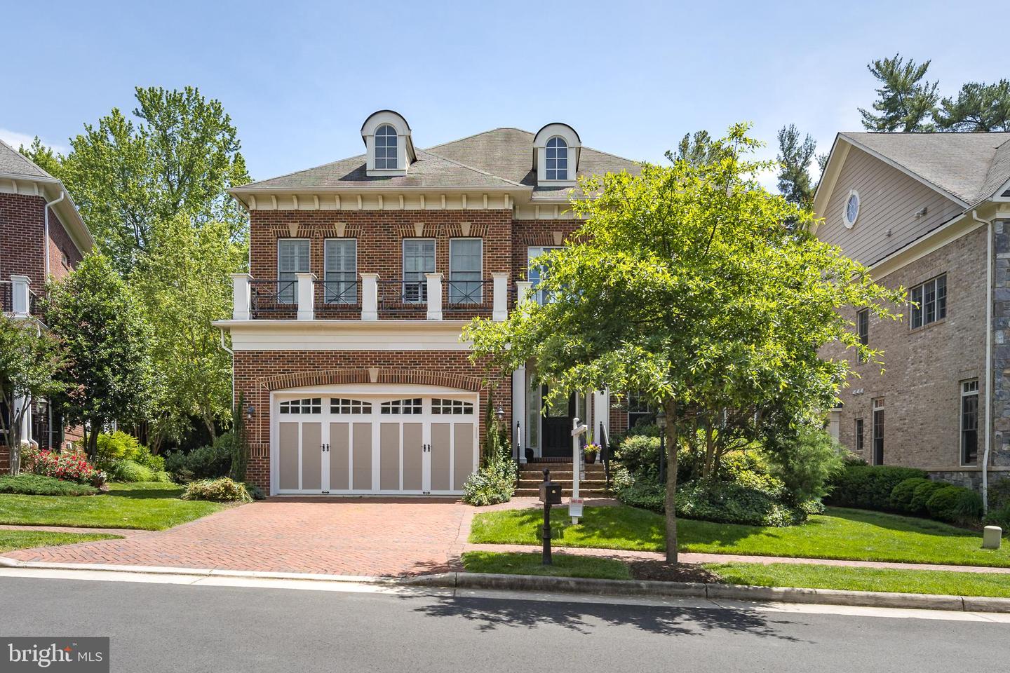 2153 ROYAL LODGE DR, FALLS CHURCH, Virginia 22043, 5 Bedrooms Bedrooms, 15 Rooms Rooms,4 BathroomsBathrooms,Residential,For sale,2153 ROYAL LODGE DR,VAFX2241712 MLS # VAFX2241712
