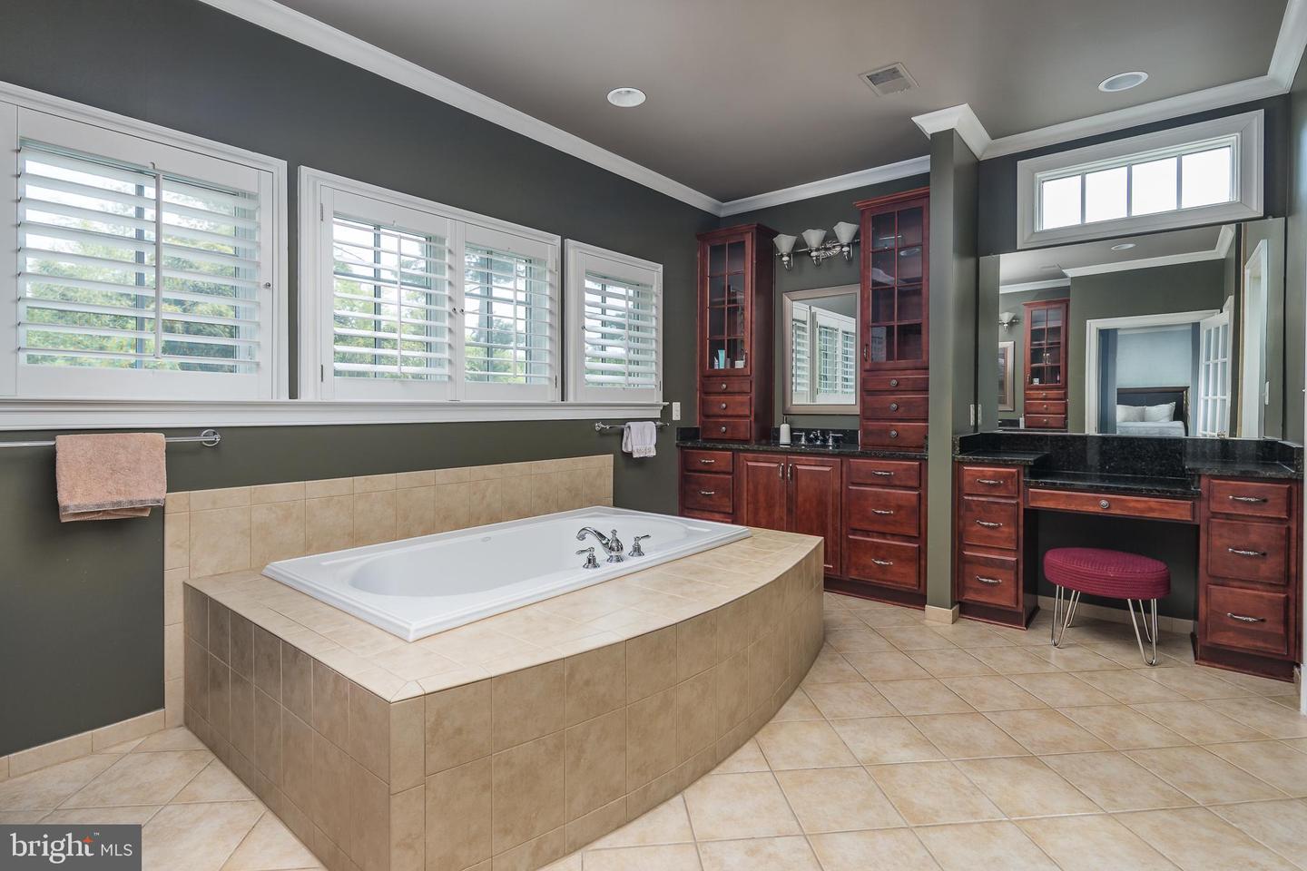 2153 ROYAL LODGE DR, FALLS CHURCH, Virginia 22043, 5 Bedrooms Bedrooms, 15 Rooms Rooms,4 BathroomsBathrooms,Residential,For sale,2153 ROYAL LODGE DR,VAFX2241712 MLS # VAFX2241712