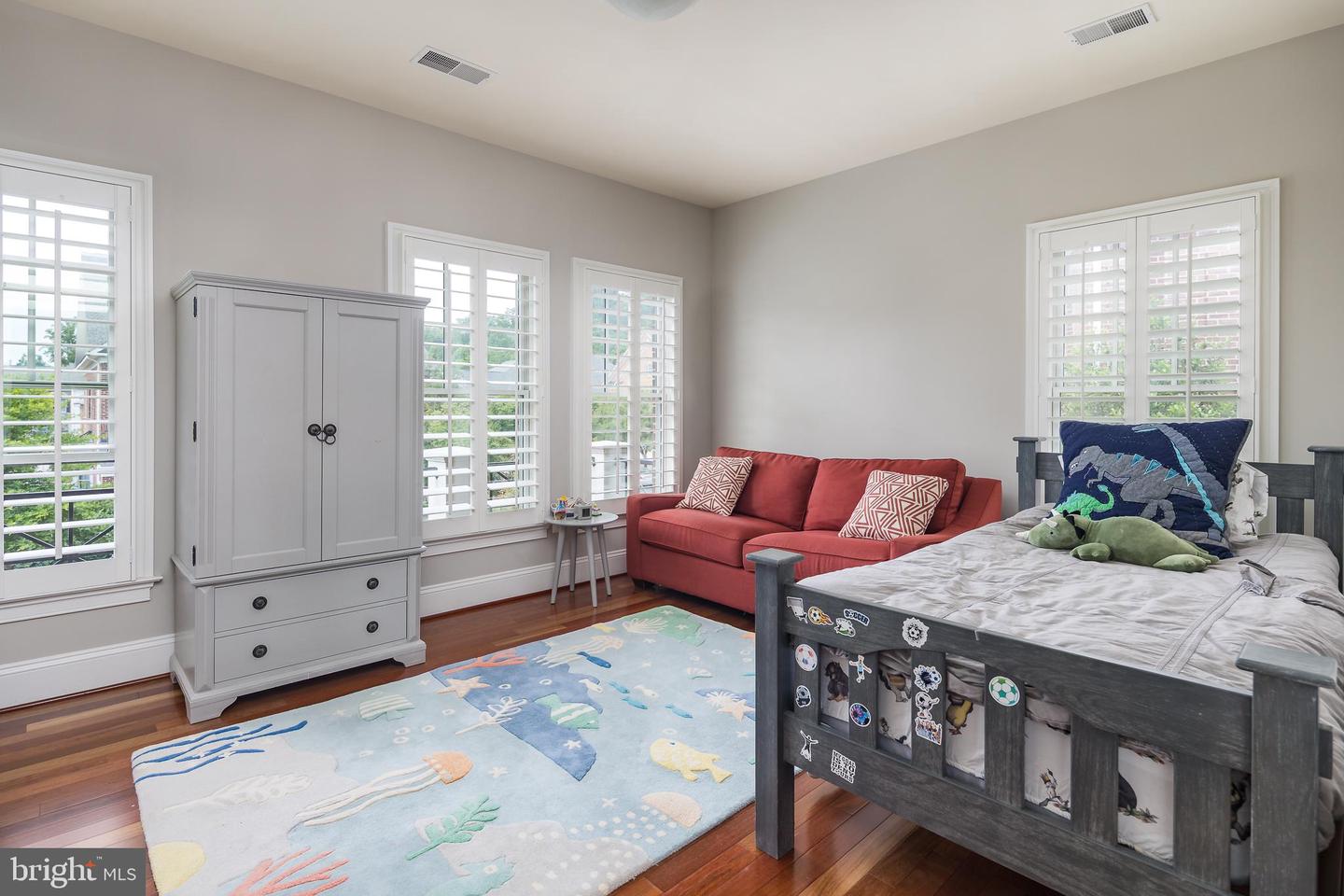 2153 ROYAL LODGE DR, FALLS CHURCH, Virginia 22043, 5 Bedrooms Bedrooms, 15 Rooms Rooms,4 BathroomsBathrooms,Residential,For sale,2153 ROYAL LODGE DR,VAFX2241712 MLS # VAFX2241712