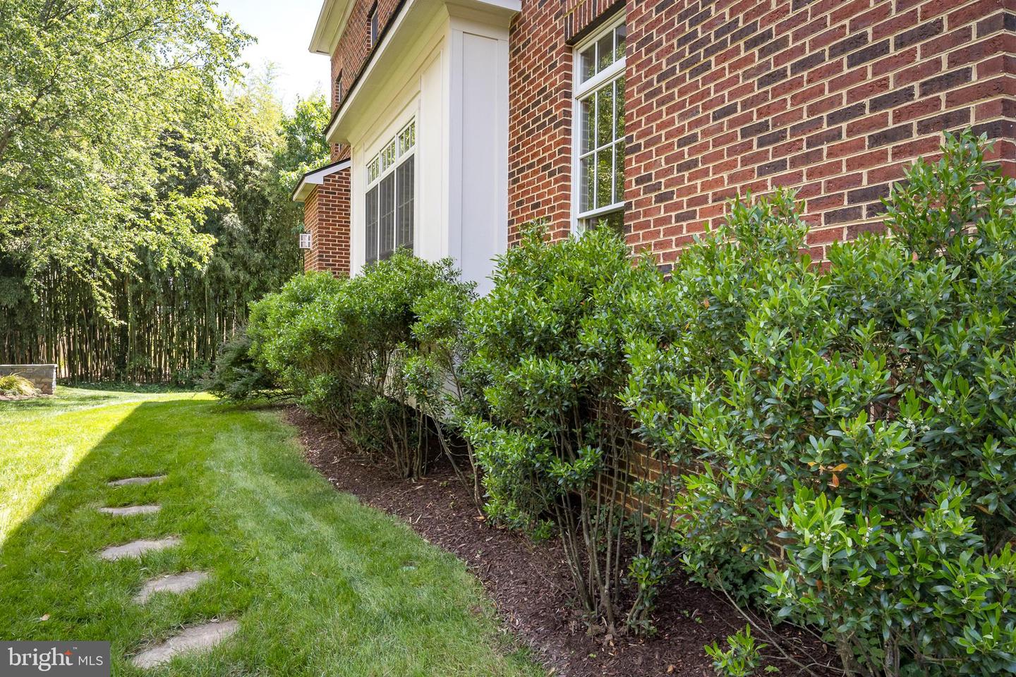 2153 ROYAL LODGE DR, FALLS CHURCH, Virginia 22043, 5 Bedrooms Bedrooms, 15 Rooms Rooms,4 BathroomsBathrooms,Residential,For sale,2153 ROYAL LODGE DR,VAFX2241712 MLS # VAFX2241712