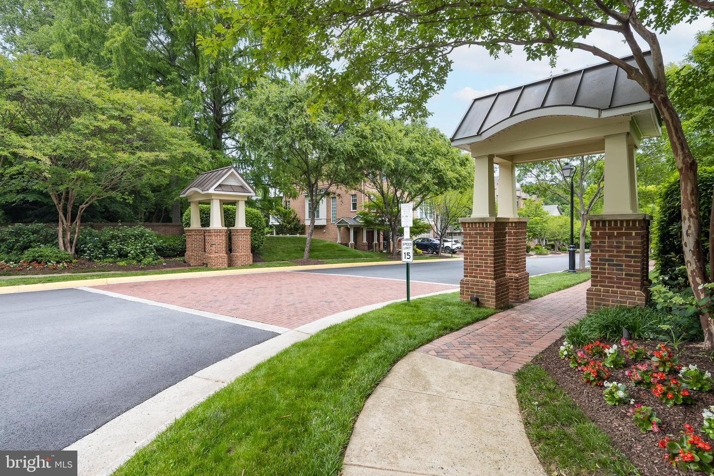 2153 ROYAL LODGE DR, FALLS CHURCH, Virginia 22043, 5 Bedrooms Bedrooms, 15 Rooms Rooms,4 BathroomsBathrooms,Residential,For sale,2153 ROYAL LODGE DR,VAFX2241712 MLS # VAFX2241712