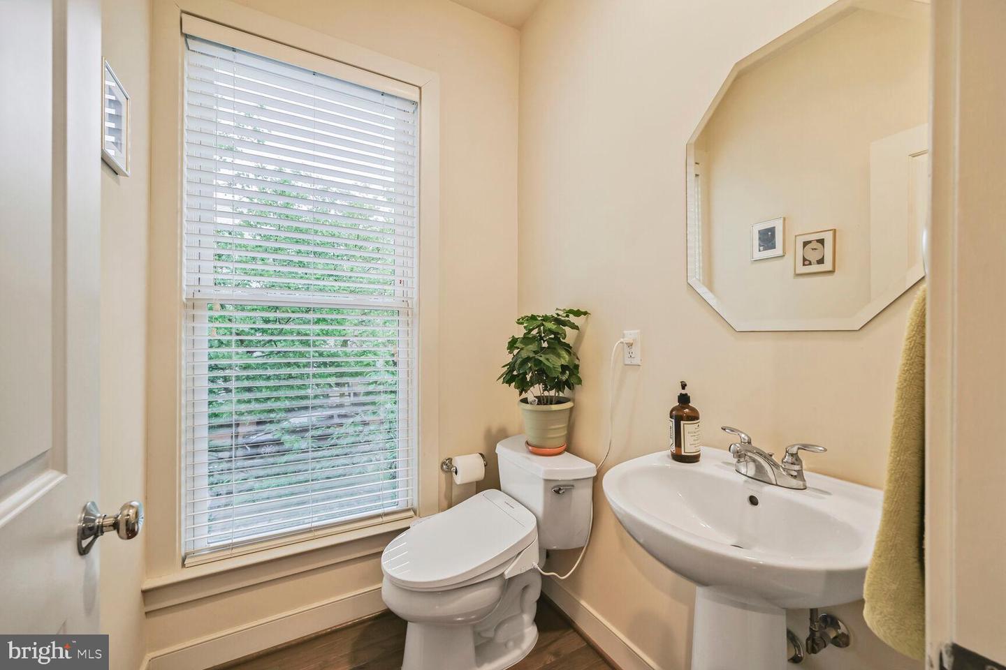 311 I ST SE, WASHINGTON, District Of Columbia 20003, 4 Bedrooms Bedrooms, ,3 BathroomsBathrooms,Residential,For sale,311 I ST SE,DCDC2201264 MLS # DCDC2201264