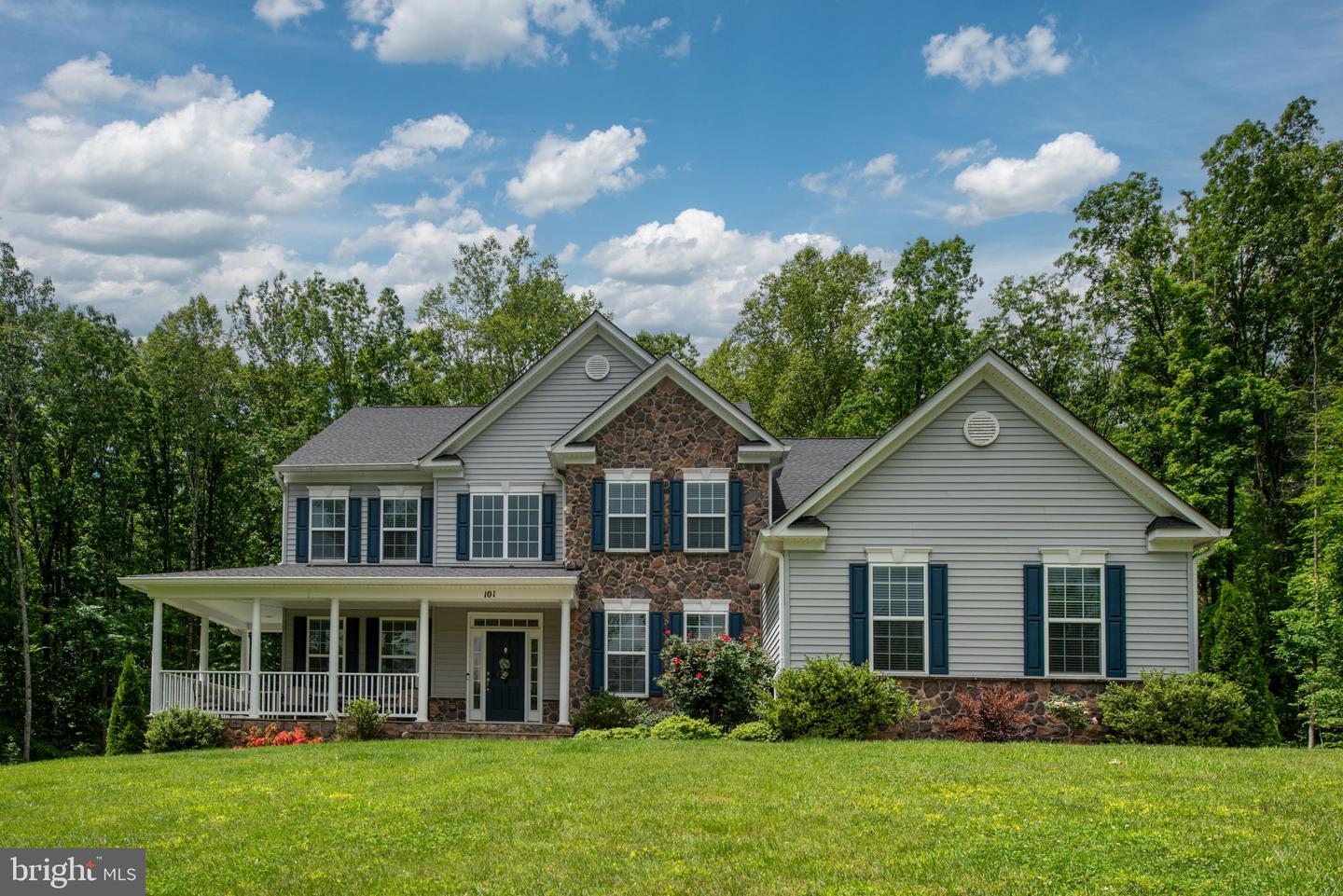 101 RICHWOOD CV, FREDERICKSBURG, Virginia 22406, 4 Bedrooms Bedrooms, ,4 BathroomsBathrooms,Residential,For sale,101 RICHWOOD CV,VAST2038962 MLS # VAST2038962