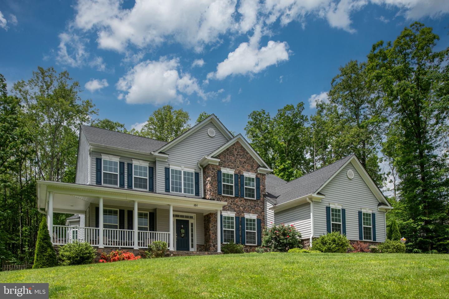 101 RICHWOOD CV, FREDERICKSBURG, Virginia 22406, 4 Bedrooms Bedrooms, ,4 BathroomsBathrooms,Residential,For sale,101 RICHWOOD CV,VAST2038962 MLS # VAST2038962