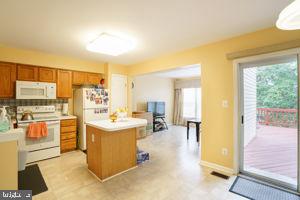 9071 FALCON GLEN CT, BRISTOW, Virginia 20136, 3 Bedrooms Bedrooms, ,2 BathroomsBathrooms,Residential,For sale,9071 FALCON GLEN CT,VAPW2095040 MLS # VAPW2095040