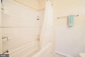 9071 FALCON GLEN CT, BRISTOW, Virginia 20136, 3 Bedrooms Bedrooms, ,2 BathroomsBathrooms,Residential,For sale,9071 FALCON GLEN CT,VAPW2095040 MLS # VAPW2095040