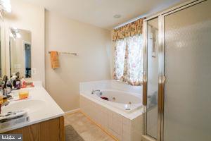 9071 FALCON GLEN CT, BRISTOW, Virginia 20136, 3 Bedrooms Bedrooms, ,2 BathroomsBathrooms,Residential,For sale,9071 FALCON GLEN CT,VAPW2095040 MLS # VAPW2095040