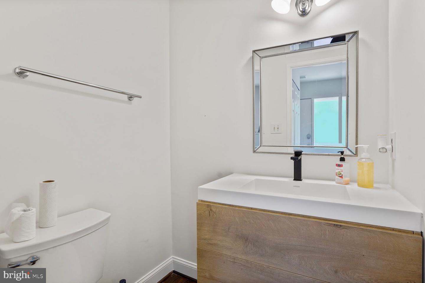 2412 SOUTHGATE SQ, RESTON, Virginia 20191, 3 Bedrooms Bedrooms, ,3 BathroomsBathrooms,Residential,For sale,2412 SOUTHGATE SQ,VAFX2241870 MLS # VAFX2241870