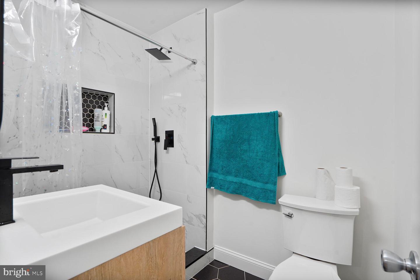 2412 SOUTHGATE SQ, RESTON, Virginia 20191, 3 Bedrooms Bedrooms, ,3 BathroomsBathrooms,Residential,For sale,2412 SOUTHGATE SQ,VAFX2241870 MLS # VAFX2241870
