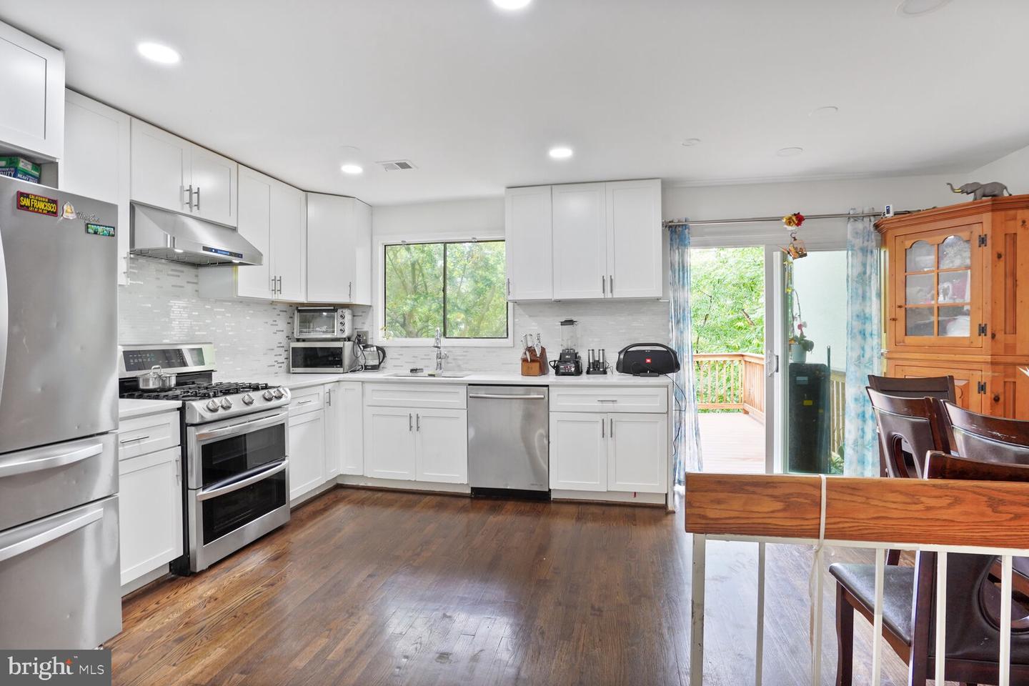 2412 SOUTHGATE SQ, RESTON, Virginia 20191, 3 Bedrooms Bedrooms, ,3 BathroomsBathrooms,Residential,For sale,2412 SOUTHGATE SQ,VAFX2241870 MLS # VAFX2241870
