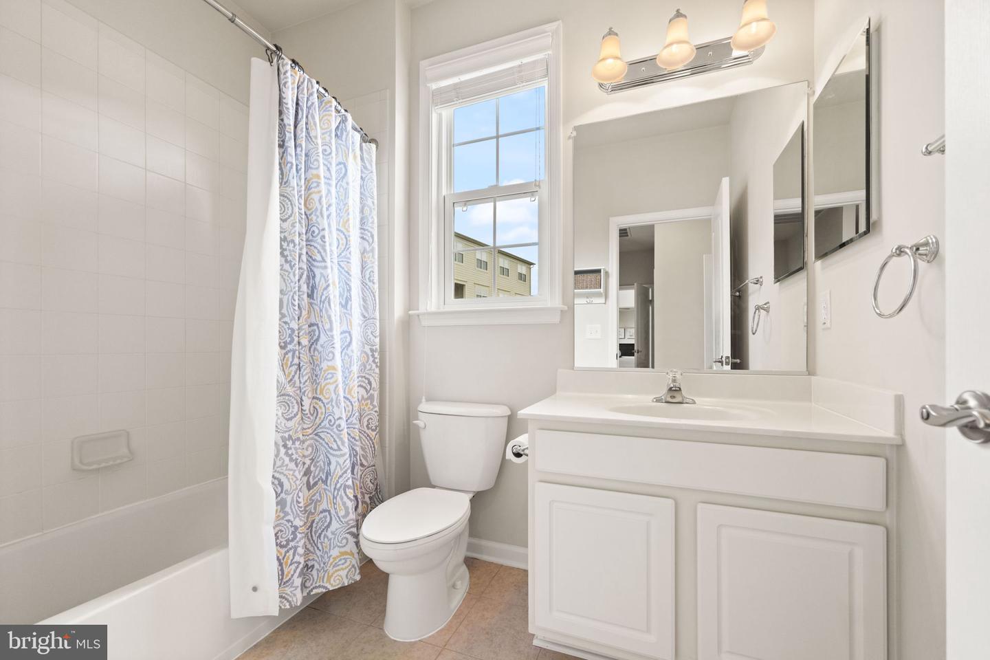 19436 COPPERMINE SQ, LEESBURG, Virginia 20176, 5 Bedrooms Bedrooms, ,4 BathroomsBathrooms,Residential,For sale,19436 COPPERMINE SQ,VALO2096680 MLS # VALO2096680