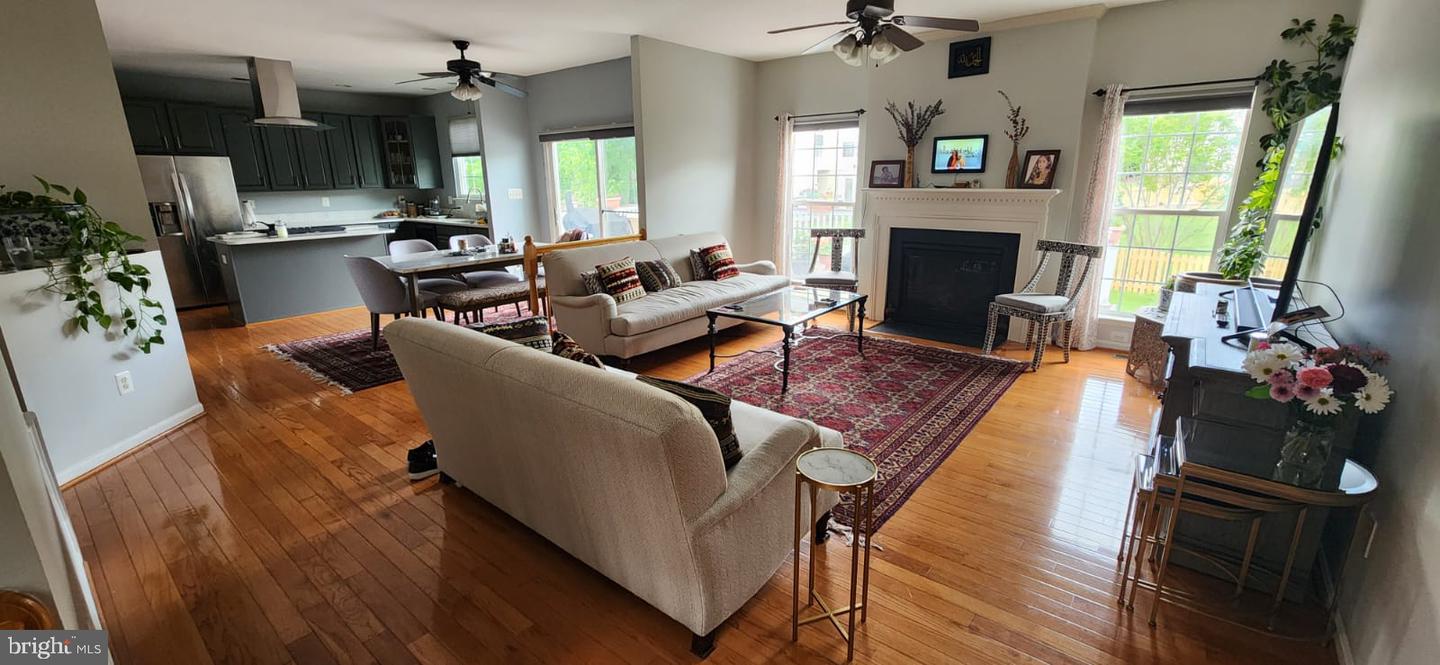 9871 UPPER MILL LOOP, BRISTOW, Virginia 20136, 4 Bedrooms Bedrooms, ,3 BathroomsBathrooms,Residential,For sale,9871 UPPER MILL LOOP,VAPW2095082 MLS # VAPW2095082