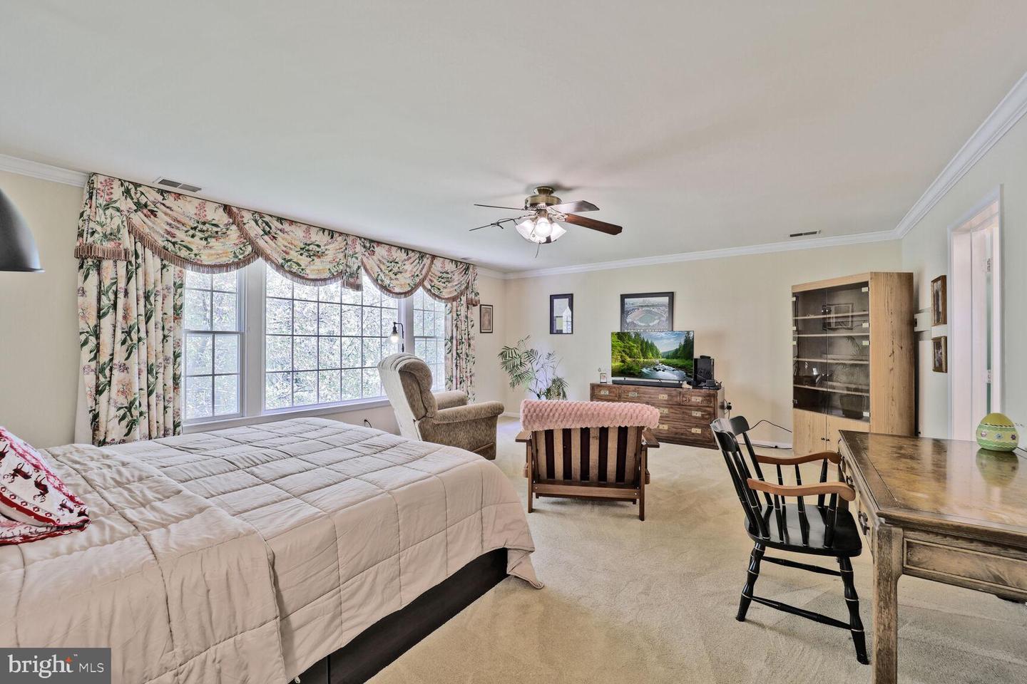 5133 52ND ST NW, WASHINGTON, District Of Columbia 20016, 5 Bedrooms Bedrooms, ,5 BathroomsBathrooms,Residential,For sale,5133 52ND ST NW,DCDC2201512 MLS # DCDC2201512