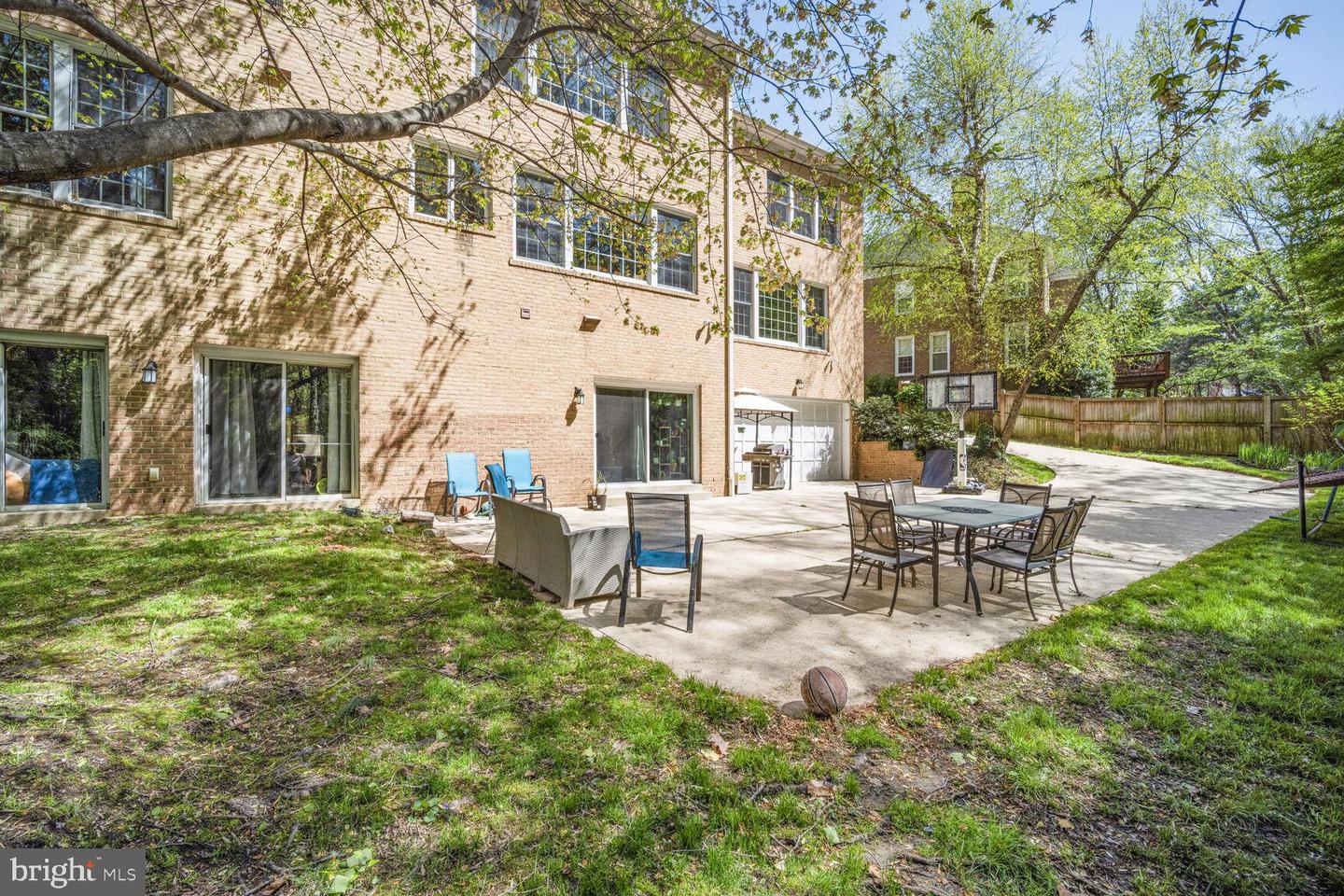 5133 52ND ST NW, WASHINGTON, District Of Columbia 20016, 5 Bedrooms Bedrooms, ,5 BathroomsBathrooms,Residential,For sale,5133 52ND ST NW,DCDC2201512 MLS # DCDC2201512