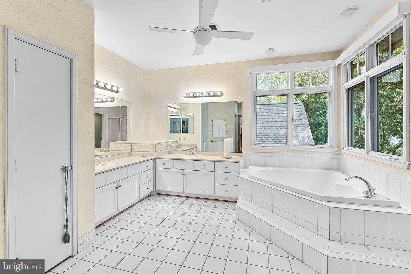 1445 WATERFRONT RD, RESTON, Virginia 20194, 5 Bedrooms Bedrooms, ,4 BathroomsBathrooms,Residential,For sale,1445 WATERFRONT RD,VAFX2241958 MLS # VAFX2241958