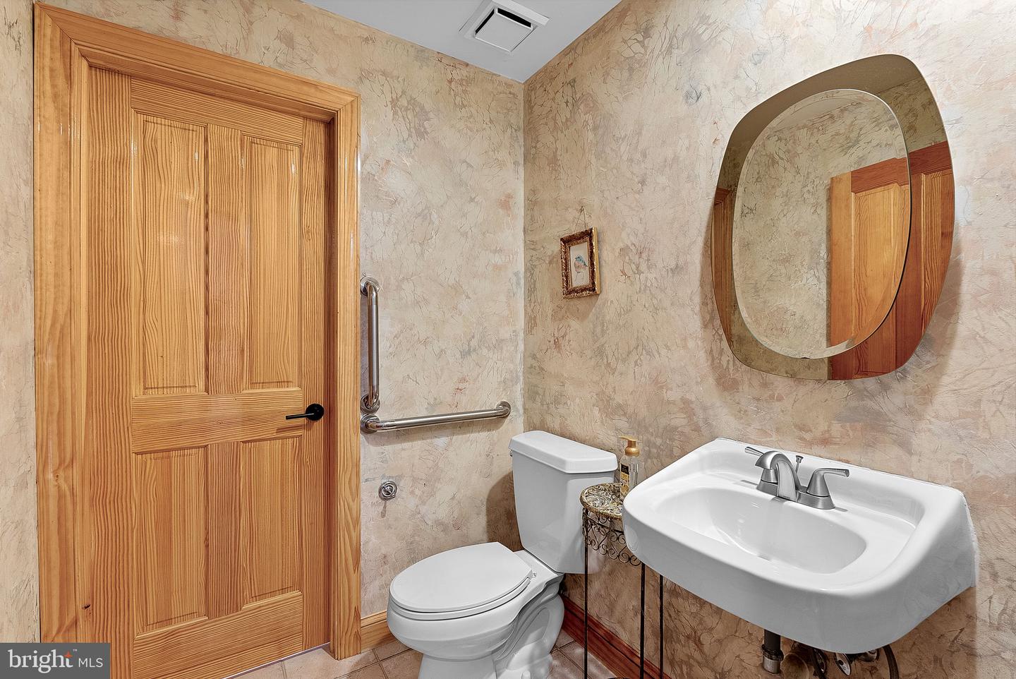 1445 WATERFRONT RD, RESTON, Virginia 20194, 5 Bedrooms Bedrooms, ,4 BathroomsBathrooms,Residential,For sale,1445 WATERFRONT RD,VAFX2241958 MLS # VAFX2241958