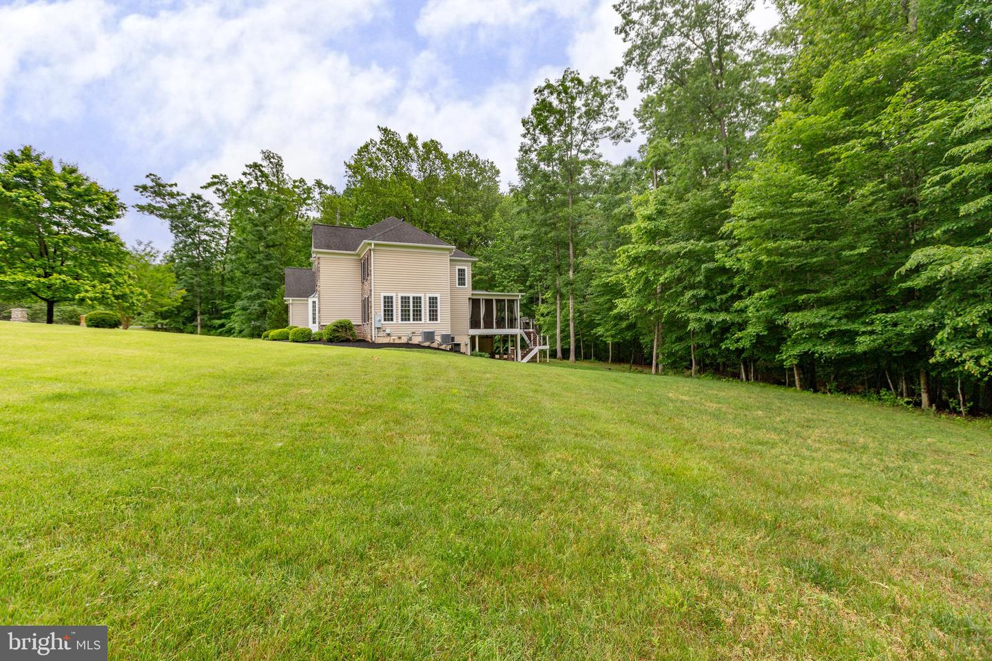 12604 HIDDEN HILLS LN, FREDERICKSBURG, Virginia 22407, 5 Bedrooms Bedrooms, ,4 BathroomsBathrooms,Residential,For sale,12604 HIDDEN HILLS LN,VASP2033268 MLS # VASP2033268