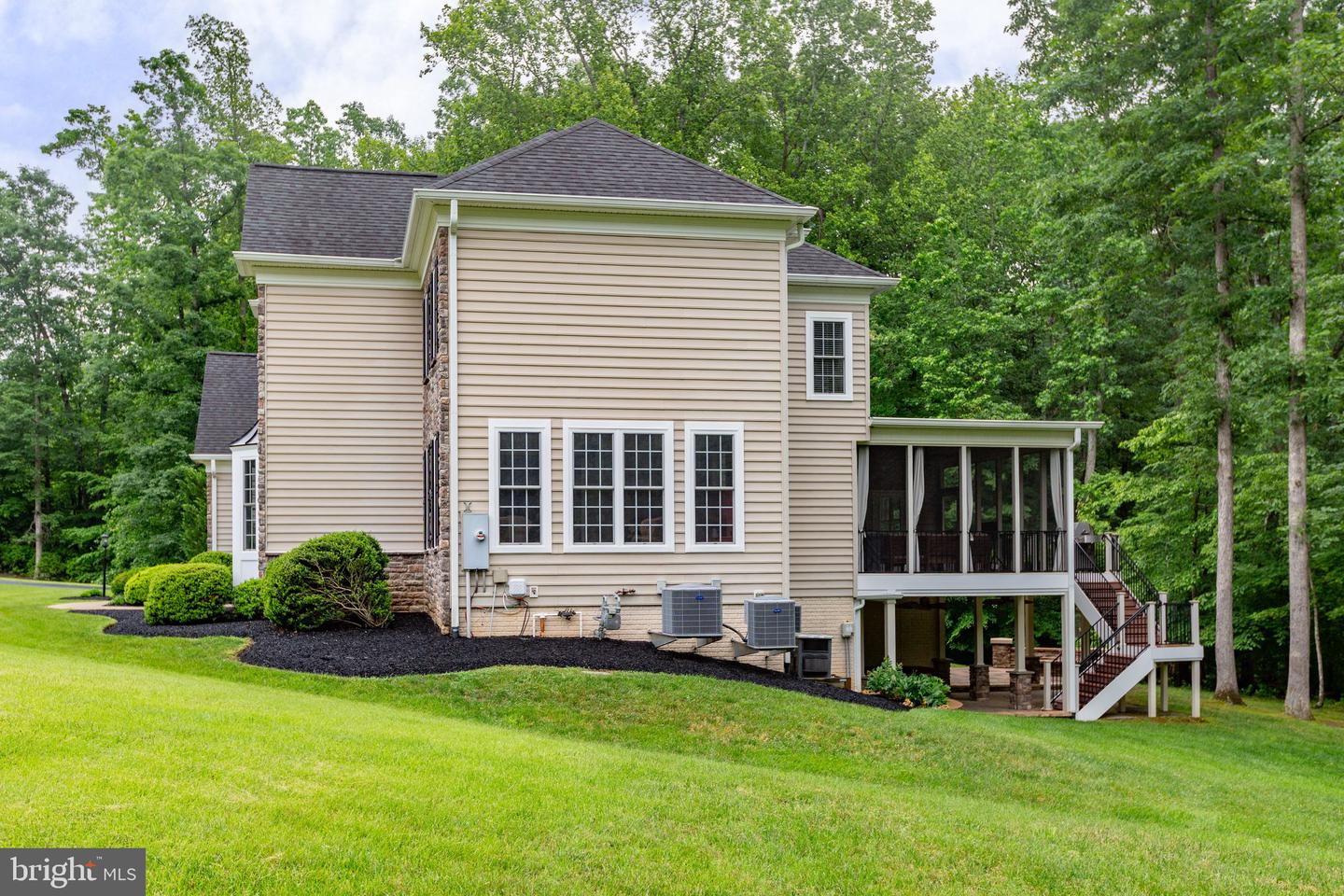 12604 HIDDEN HILLS LN, FREDERICKSBURG, Virginia 22407, 5 Bedrooms Bedrooms, ,4 BathroomsBathrooms,Residential,For sale,12604 HIDDEN HILLS LN,VASP2033268 MLS # VASP2033268