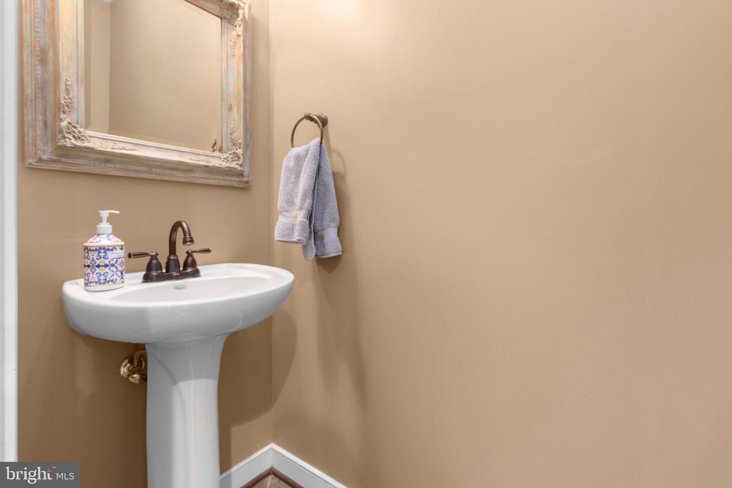 12604 HIDDEN HILLS LN, FREDERICKSBURG, Virginia 22407, 5 Bedrooms Bedrooms, ,4 BathroomsBathrooms,Residential,For sale,12604 HIDDEN HILLS LN,VASP2033268 MLS # VASP2033268
