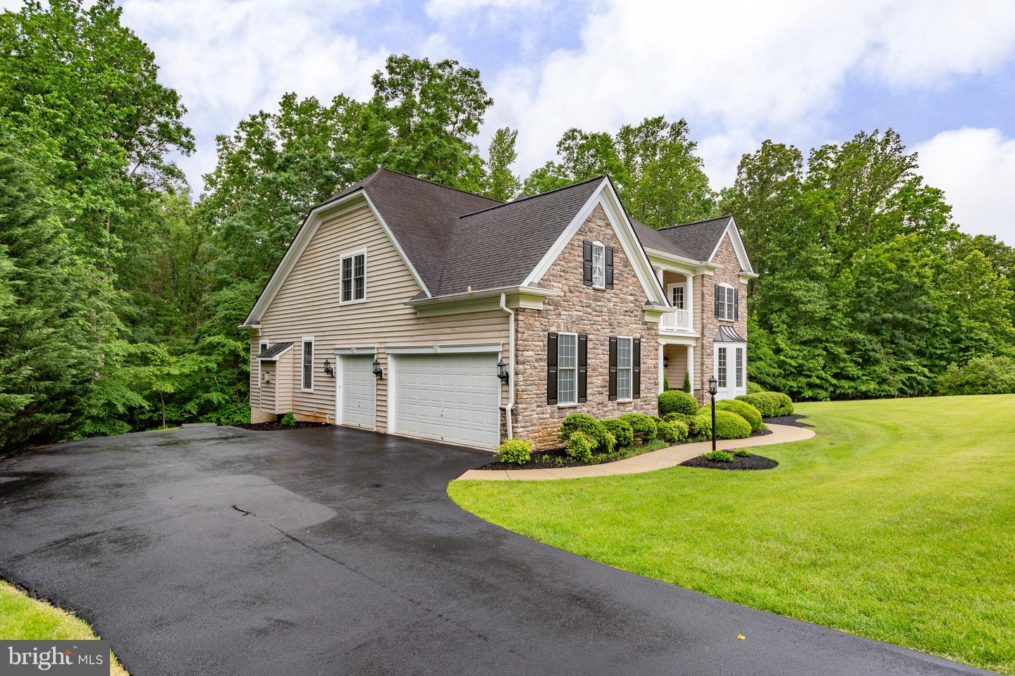 12604 HIDDEN HILLS LN, FREDERICKSBURG, Virginia 22407, 5 Bedrooms Bedrooms, ,4 BathroomsBathrooms,Residential,For sale,12604 HIDDEN HILLS LN,VASP2033268 MLS # VASP2033268