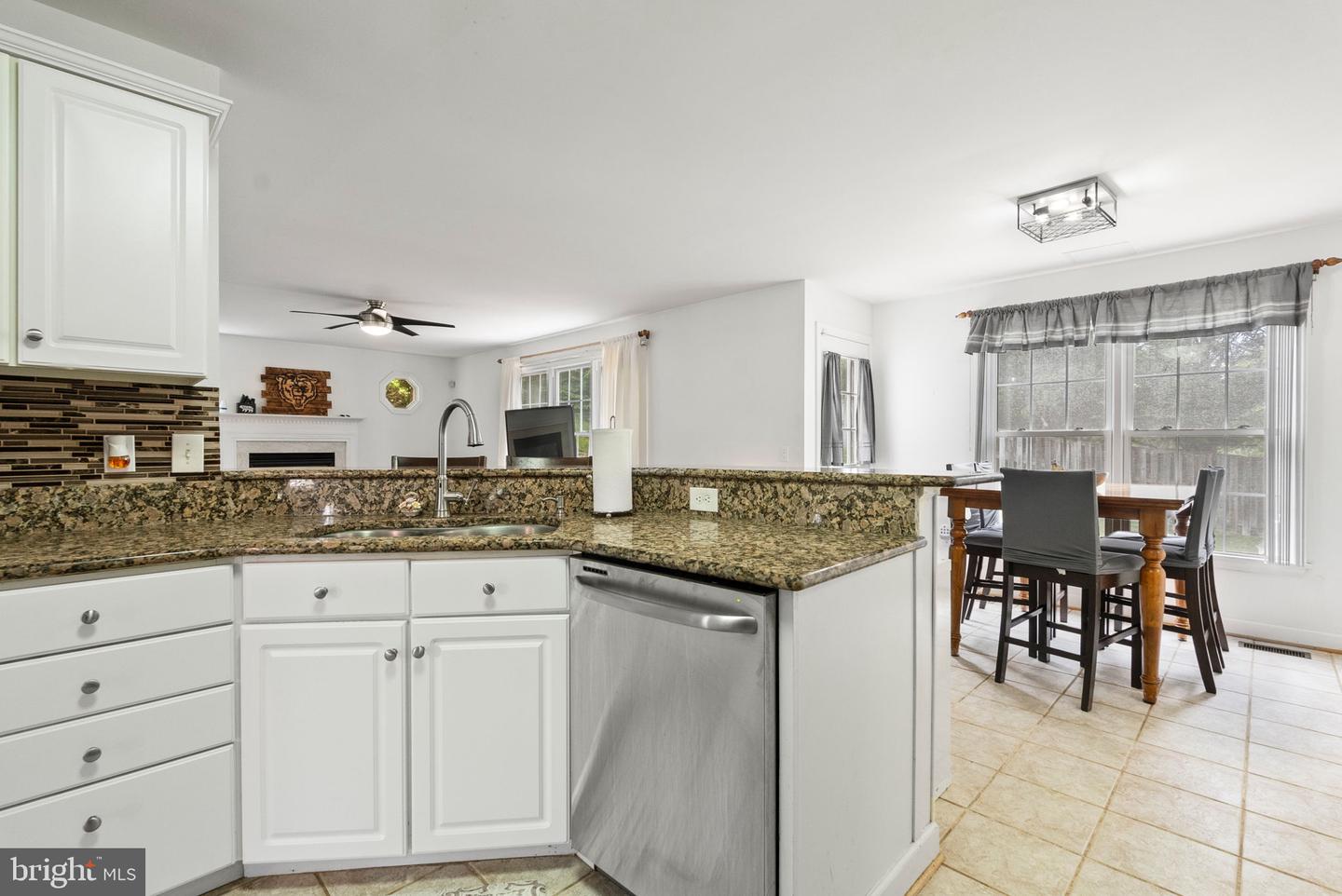 134 DERBY WAY, WARRENTON, Virginia 20186, 4 Bedrooms Bedrooms, ,2 BathroomsBathrooms,Residential,For sale,134 DERBY WAY,VAFQ2016706 MLS # VAFQ2016706