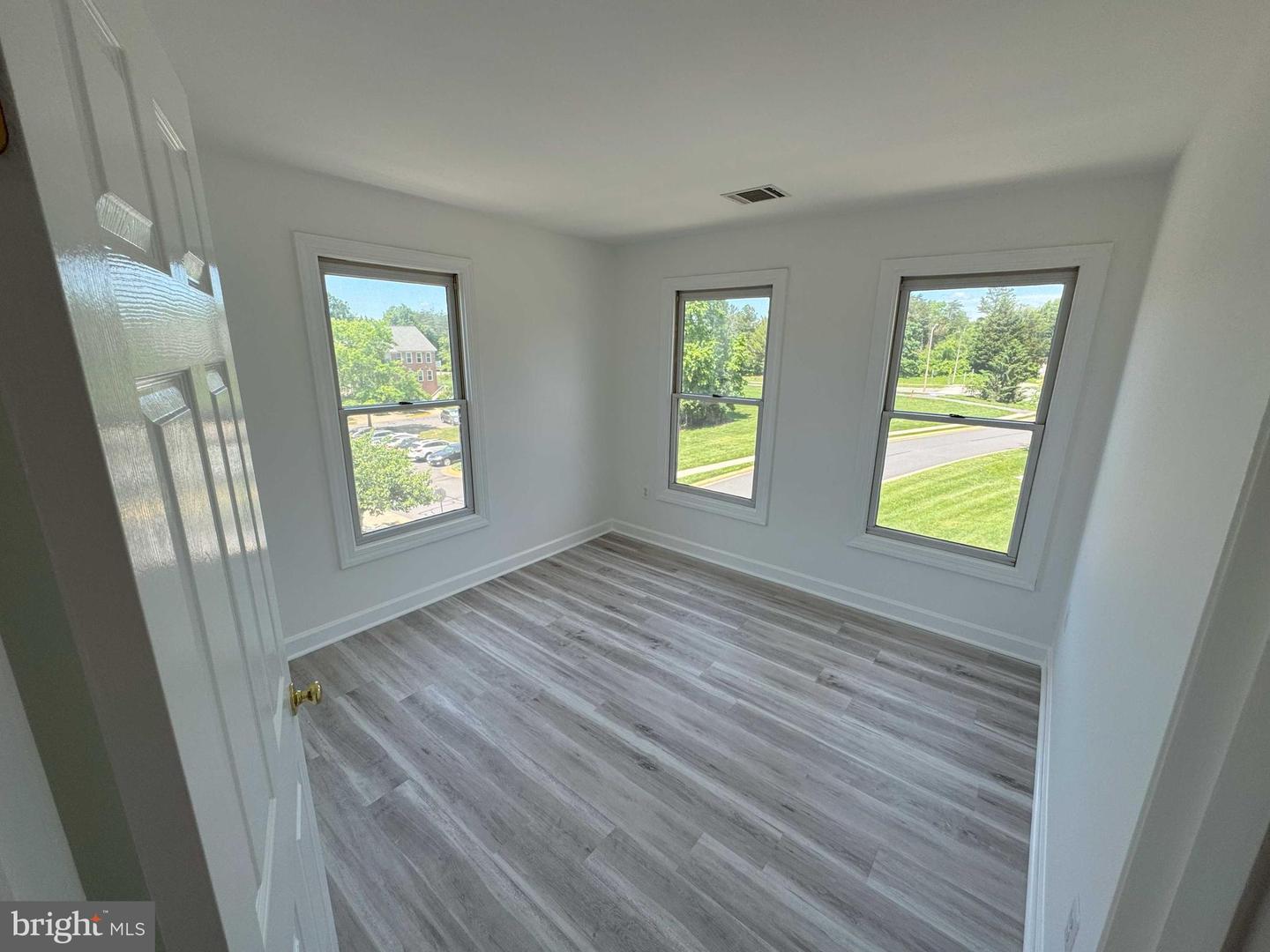 6325 POWDER FLASK CT, CENTREVILLE, Virginia 20121, 3 Bedrooms Bedrooms, ,2 BathroomsBathrooms,Residential,For sale,6325 POWDER FLASK CT,VAFX2242234 MLS # VAFX2242234
